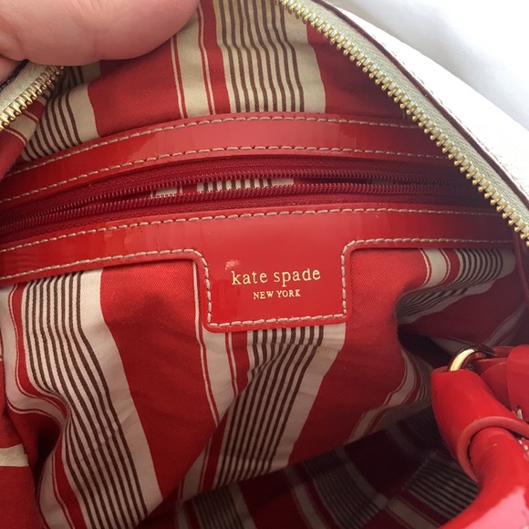 Kate spade white leather hobo purse red strap - Picture 6 of 7